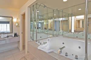 jacuzzi suite bathroom